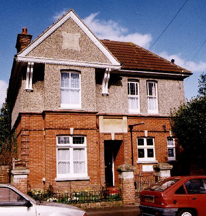 Edward.jpg (80069 bytes)